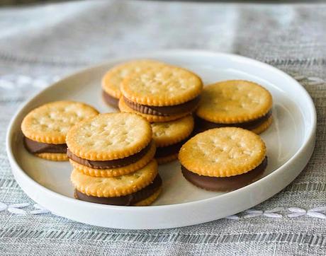 Peanut Butter Cup Ritz Crackers