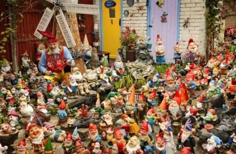 World's Largest Collection of Gnomes