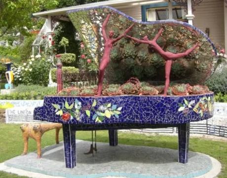 Piano Turned into art