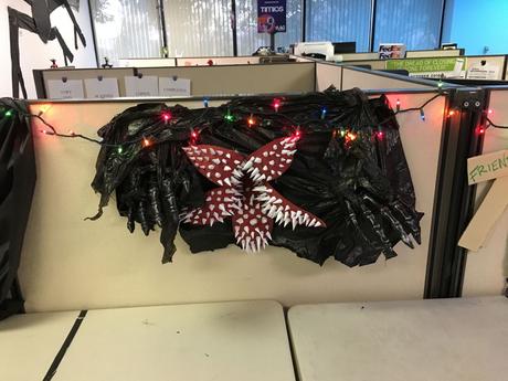 Demogorgon Halloween decorations