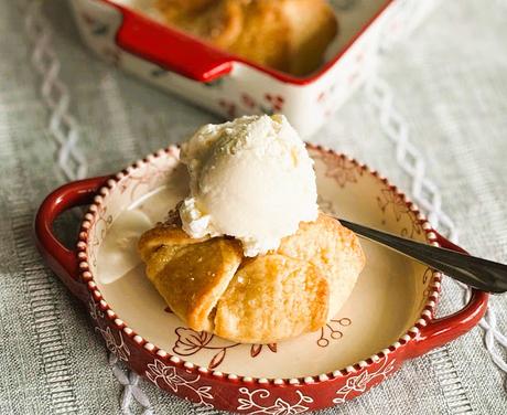 Streusel Apple Tarts