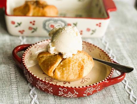 Streusel Apple Tarts