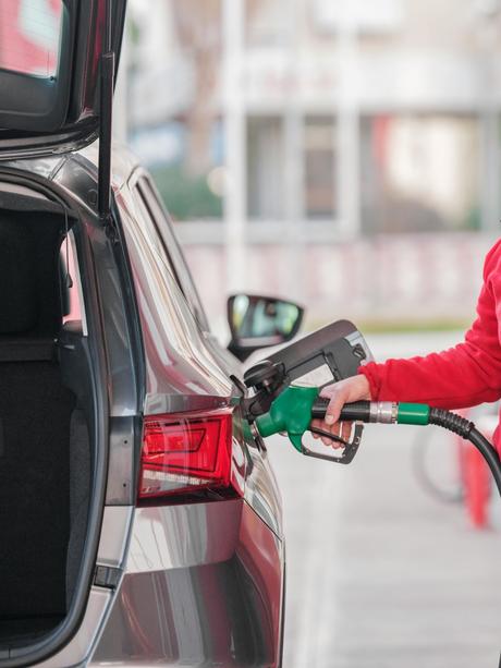 7 Ways To Save Money On Fuel