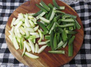 Kachche Aam Wali Bhindi | Okra with Raw Mango