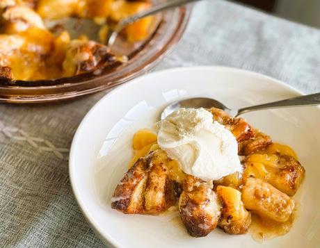 Easy Cinnamon Peach Cobbler