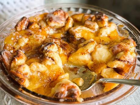 Easy Cinnamon Peach Cobbler