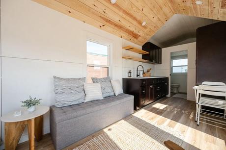 28' Model Tiny House on wheels living room