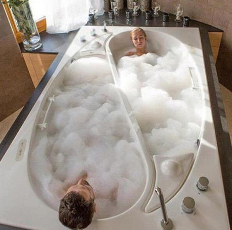 Yin Yang Bathtub