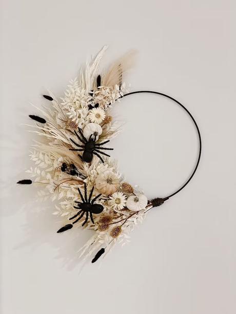 Spooky Dried Boho Wreath for Halloween 2023