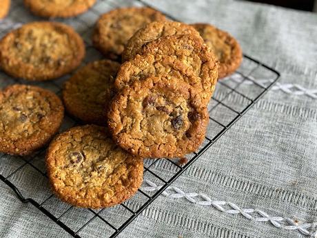 Oatmeal Chocolate Chip Raisin Cookies