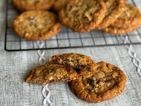 Oatmeal Chocolate Chip Raisin Cookies