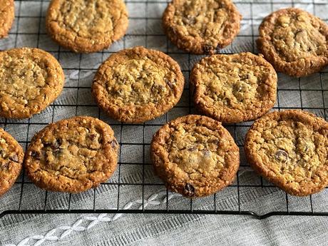 Oatmeal Chocolate Chip Raisin Cookies