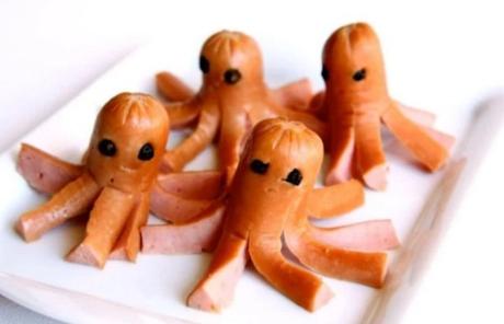 Octopus-shaped boiled hot-dog sausages