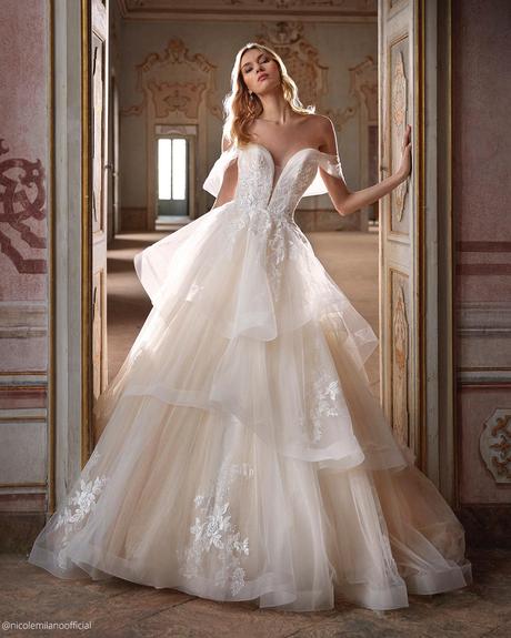 wedding dress fabrics ball gown tulle skirt sweetheart neckline nicolemilano