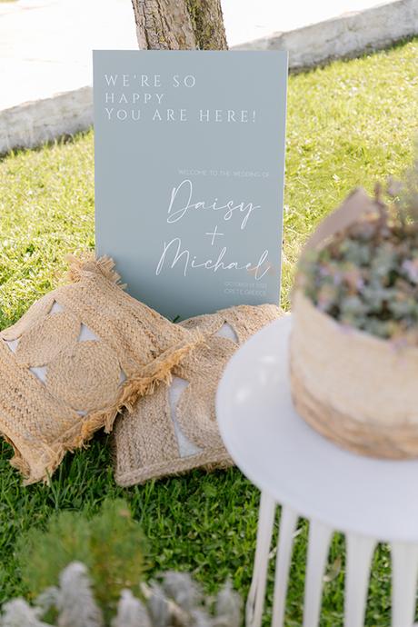 Beautiful decorative ideas with white florals for an outdoor wedding beautiful-decorative-ideas-white-florals-outdoor-wedding_03