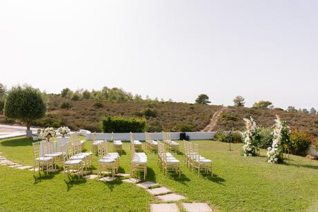Beautiful decorative ideas with white florals for an outdoor wedding beautiful-decorative-ideas-white-florals-outdoor-wedding_06