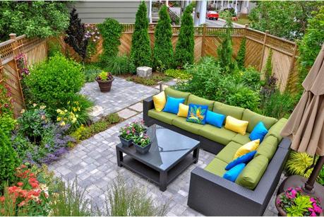 Tips for Keeping Your Backyard Patio Looking Luxurious