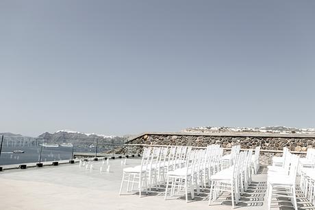 Elegant wedding in Santorini with pretty details  | Hannah & Nick