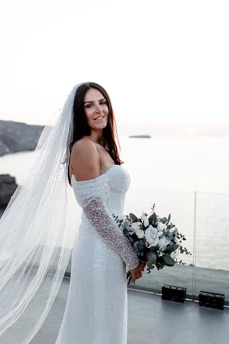 Elegant wedding in Santorini with pretty details  | Hannah & Nick