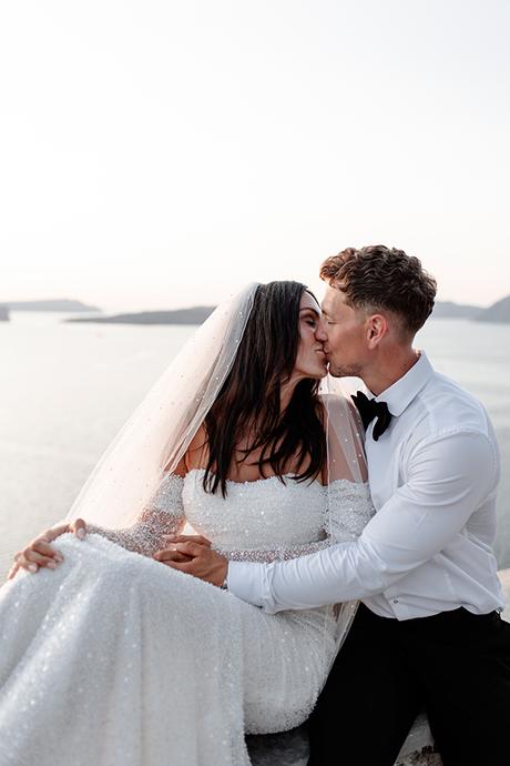 Elegant wedding in Santorini with pretty details  | Hannah & Nick