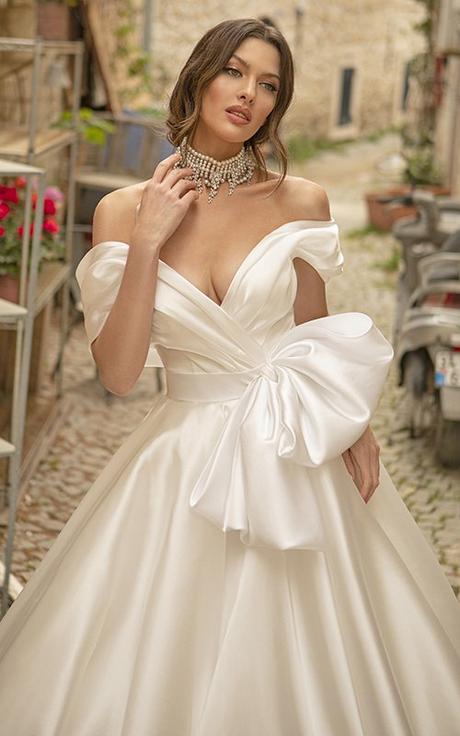 21 Fashion Wedding Dresses + Tips / Advice