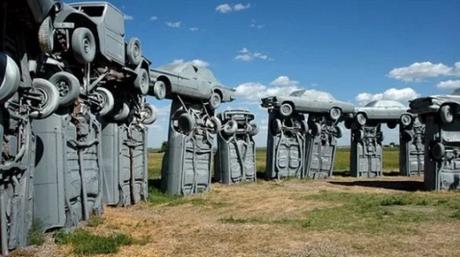 Cars placed as a replica of Stonehenge