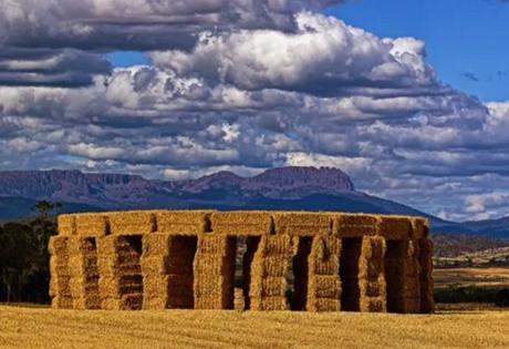 hayhenge Stonehenge replica