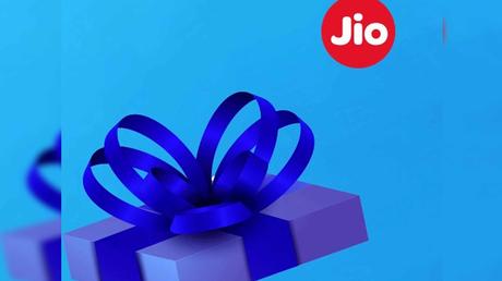 jio 8th anniversary offer get 700 rupees benefits on recharge with rs 899 rs 999 or rs 3599 plan