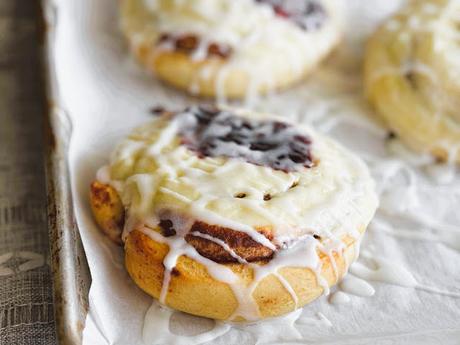 Quick & Easy Cinnamon Roll Danish