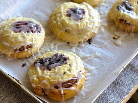 Quick & Easy Cinnamon Roll Danish