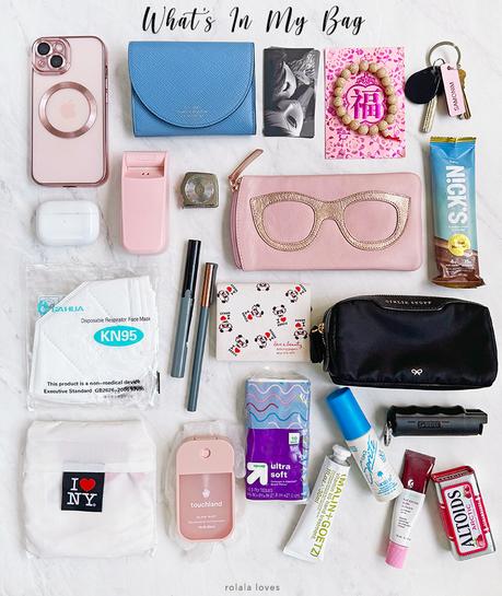 In My Bag, Look In My Bag, A Look Inside My Bag, Purse Contents. Inside My Bag