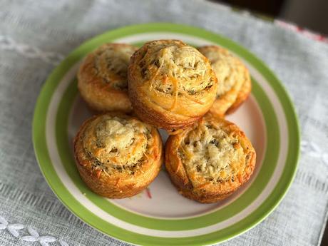 Garlic Roll Cupcakes