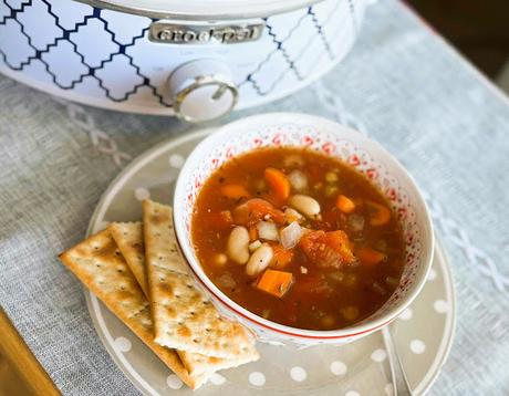 Crockpot Fire Roasted Tomato & White Bean Soup