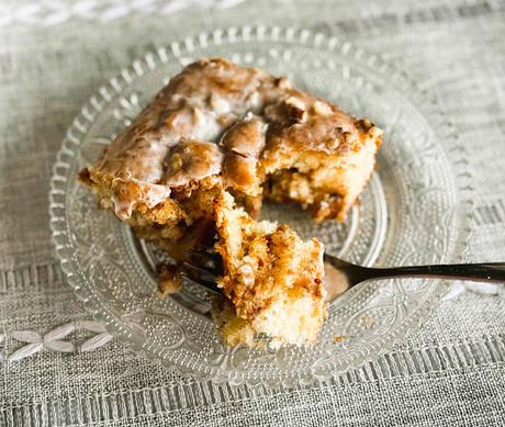 Honey Bun Cake