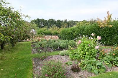 A morning at Hill Close Gardens