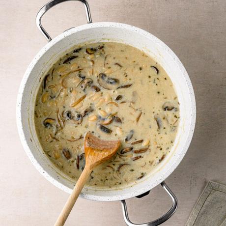 One-Pot White Bean Mushroom Stew