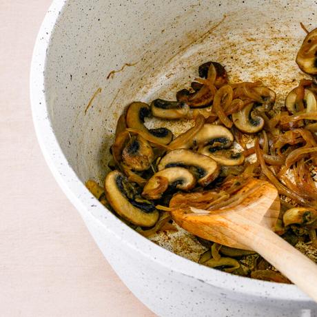 One-Pot White Bean Mushroom Stew