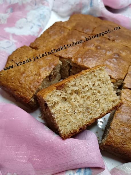 GÂTEAU À LA FARINE DE BLÉ COMPLET, À LA BANANE ET AUX FIGUES SÉCHÉES / WHOLE WHEAT FLOUR DRIED FIGS BANANA CAKE / BIZCOCHO DE HARINA INTEGRAL, HIGOS SECOS Y PLÁTANO / كيك دقيق القمح و الموز و التين المجفف