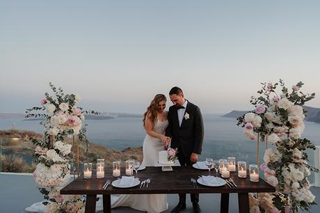 Dreamy elopement in Santorini with roses and peonies  | Angela & Thomas