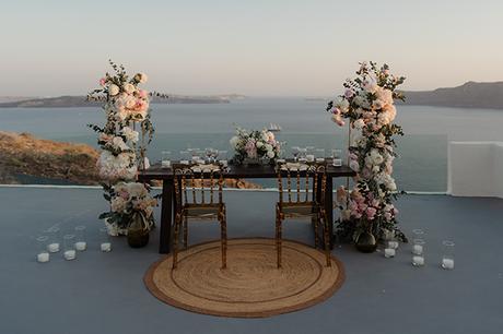 Dreamy elopement in Santorini with roses and peonies  | Angela & Thomas