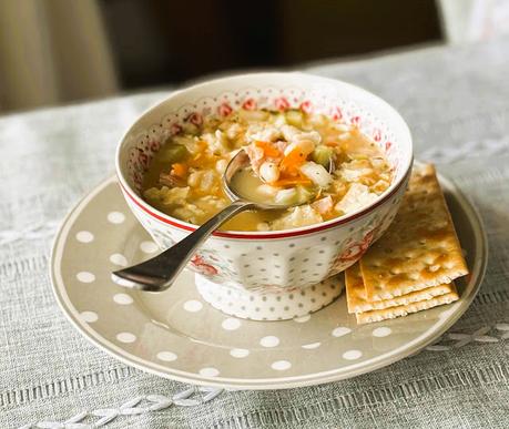 Easy Crockpot Ham & Bean Soup