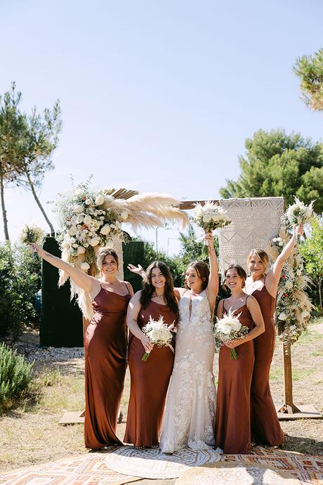 Boho seaside wedding with macrame and pampas grass | Charlotte & Conor