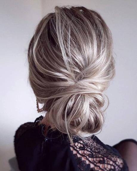 mother of the bride hairstyles slighltly messy low chignon irinafarfallina