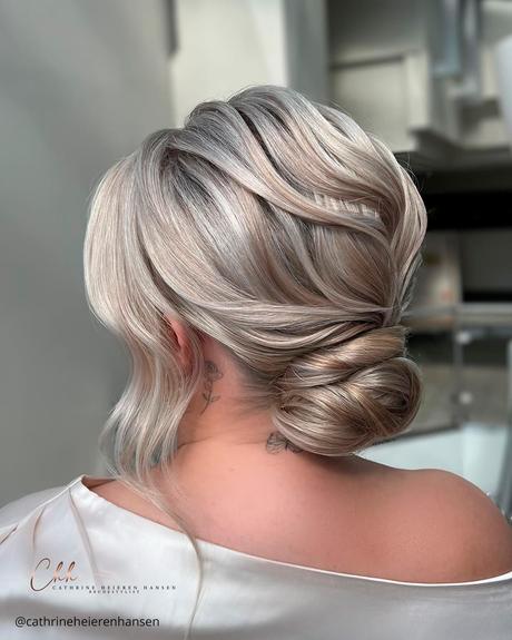 mother of the bride hairstyles low bun cathrineheierenhansen