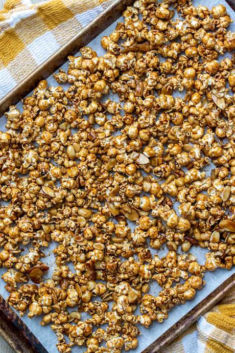 Vegan Caramel Popcorn