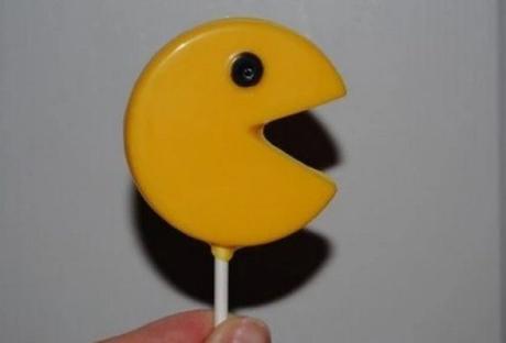 Pacman themed lollipops