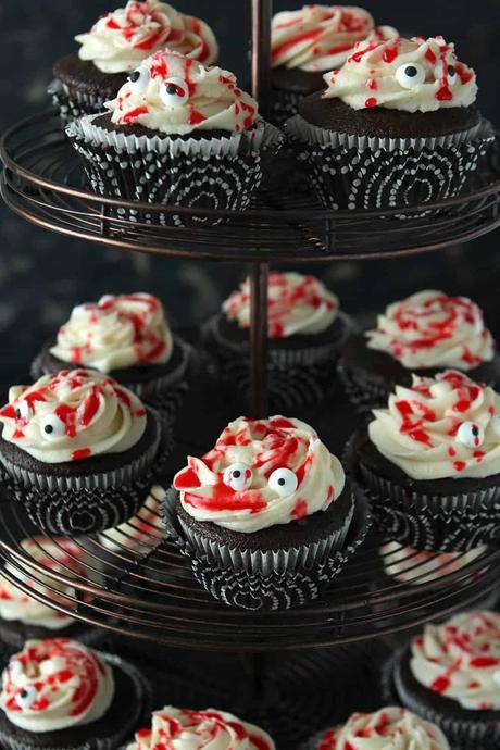 Halloween Mummy Cupcakes