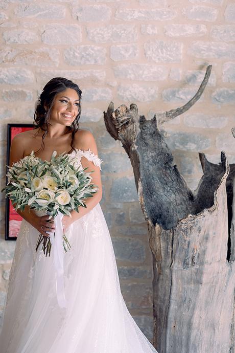 A romantic wedding with rustic charm | Maria & Petro