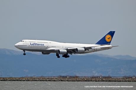 Boeing 747-8I, Lufthansa