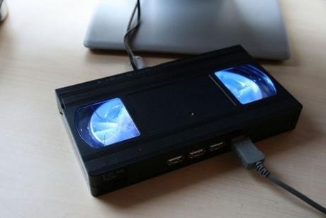 VHS tape used as USB Hub